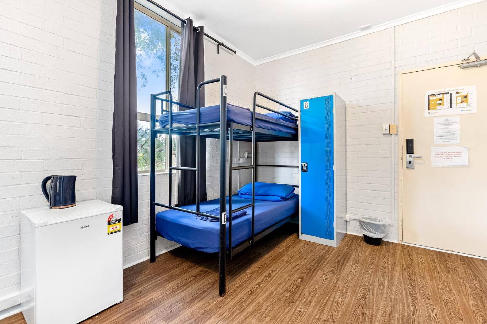 Хостел Newtown Backpackers Сидней Экстерьер фото